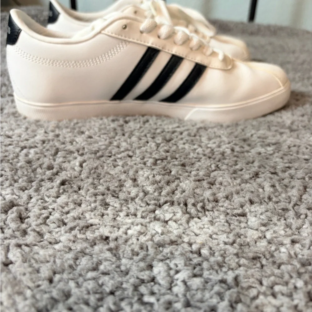 Adidas Neo Leather White w/Black Stripe Sneakers Womens 8 - Picture 6 of 9